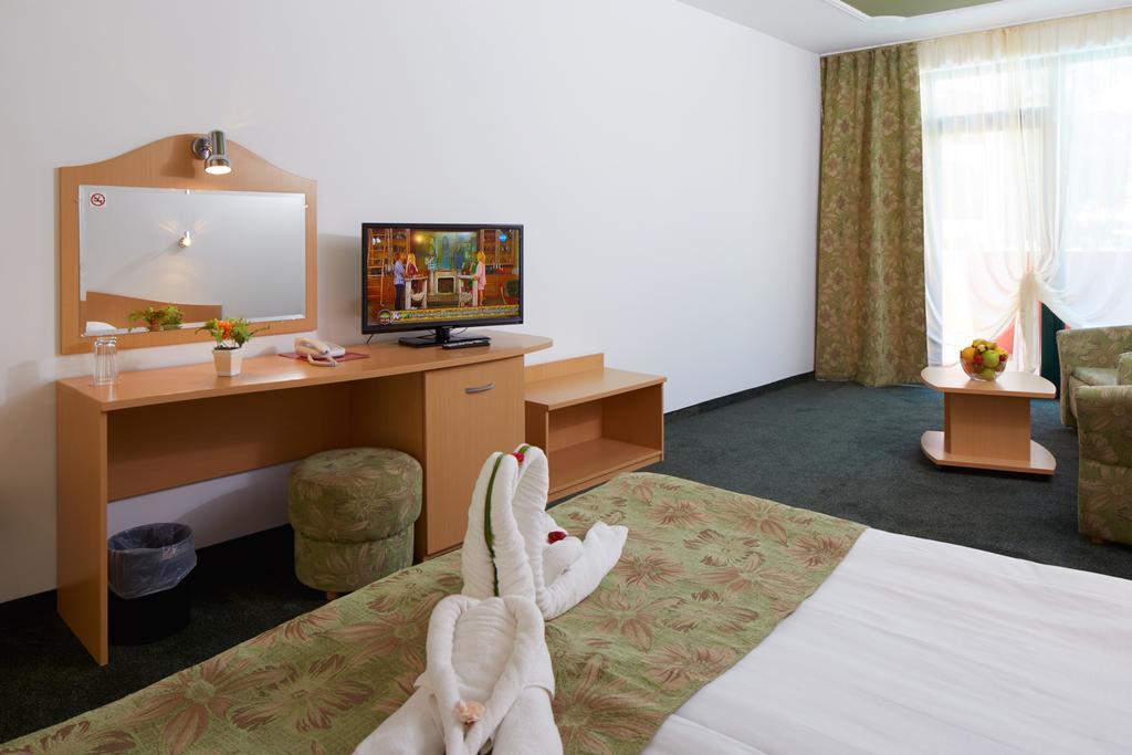 Mena Palace Hotel Sluneční pobřeží Exteriér fotografie